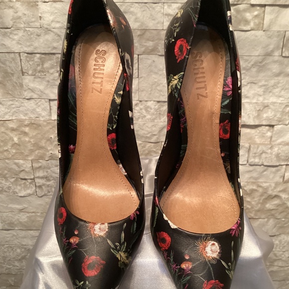 Schutz Gilberta Floral Pumps - Picture 3 of 8